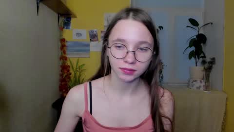 Leslie online show from December 2024 01:42:01 AM