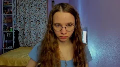 Leslie online show from November 2025 01:40:02 AM