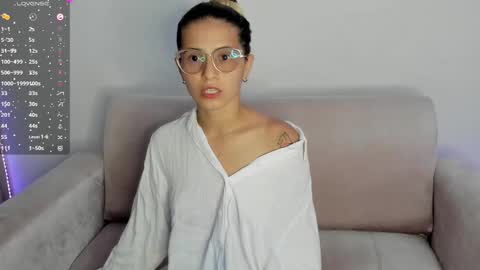 Lila  online show from February 2025 08:53:02 PM