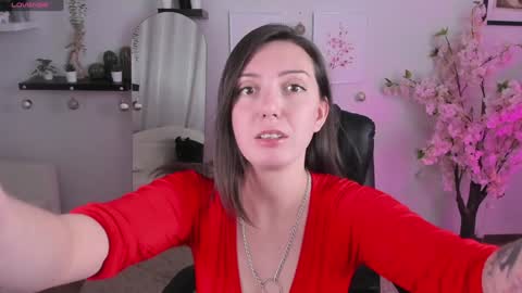 Viky online show from December 2024 12:05:02 PM