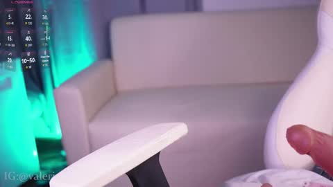 Snapshot of your_naughtytrans chatting on October 2025 02:19:01 AM SASKYA VALERIA online show from October 2025 02:19:01 AM