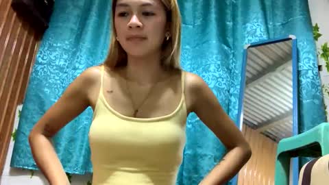 sexylady online show from March 2026 04:13:01 PM