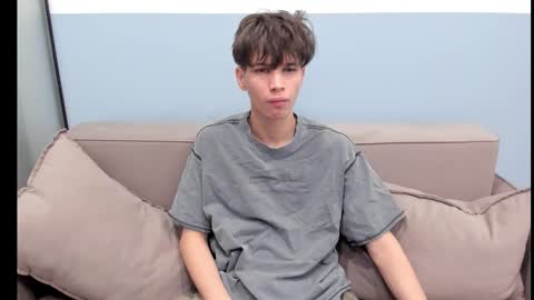 your_shy_guy online show from October 2025 02:33:01 AM