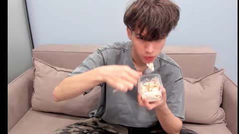 your_shy_guy online show from October 2025 02:47:02 AM