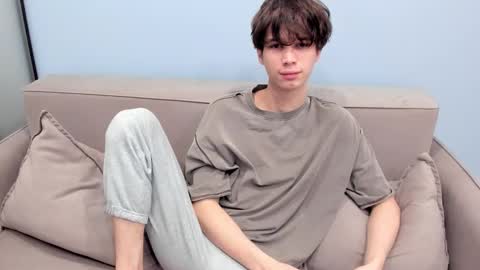 Snapshot of your_shy_guy chatting on December 2025 06:22:02 AM your_shy_guy online show from December 2025 06:22:02 AM