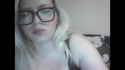 Roxy online show from June 2026 05:48:01 PM