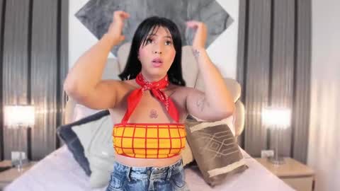 Danna  online show from October 2025 11:30:01 AM