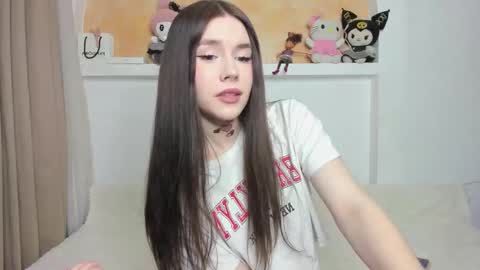 Snapshot of your_tender_doll chatting on November 2025 03:36:02 PM Alice online show from November 2025 03:36:02 PM