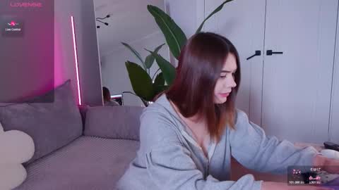 Tessa online show from March 2026 11:01:02 AM