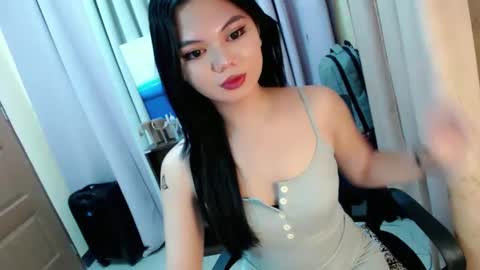 Snapshot of yourangelictransgirl chatting on December 2024 10:34:02 AM Hi its me Yna online show from December 2024 10:34:02 AM