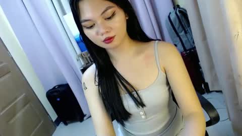 Snapshot of yourangelictransgirl chatting on December 2024 06:21:01 PM Hi its me Yna online show from December 2024 06:21:01 PM