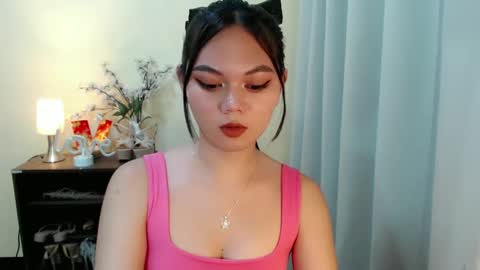 Snapshot of yourangelictransgirl chatting on February 2025 03:14:01 PM Hi its me Yna online show from February 2025 03:14:01 PM