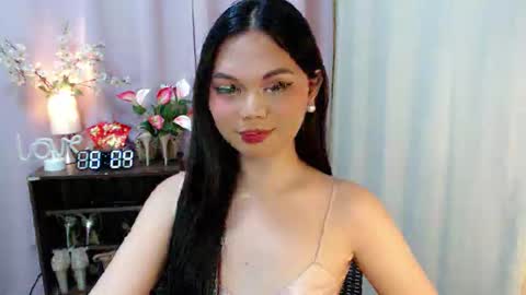 Snapshot of yourangelictransgirl chatting on September 2025 12:05:02 PM Hi its me Yna online show from September 2025 12:05:02 PM