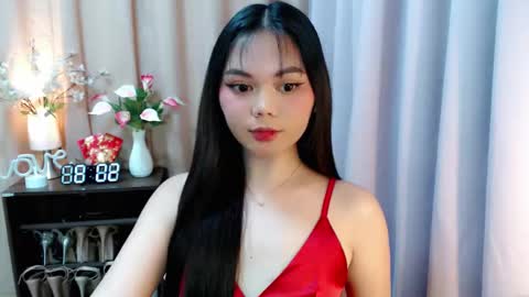 Snapshot of yourangelictransgirl chatting on October 2025 12:02:02 PM Hi its me Yna online show from October 2025 12:02:02 PM