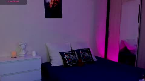 Anikka online show from January 2026 10:24:01 PM