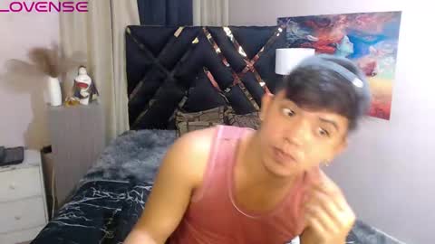 yourasian_bradley online show from October 2025 01:14:01 PM