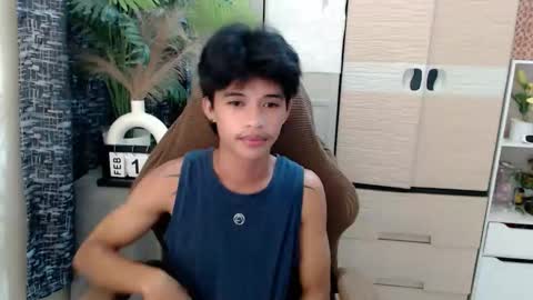 yourasian_eric online show from February 2026 04:25:01 PM