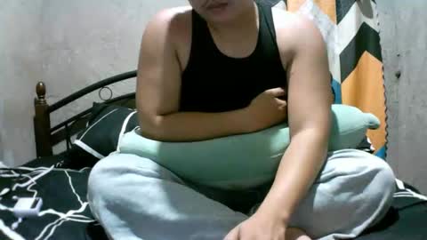 yourasian_lover29 online show from April 2026 05:04:02 PM