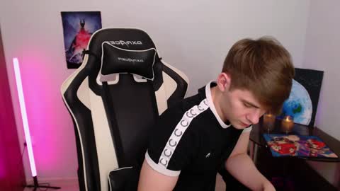 Snapshot of yourbilly chatting on December 2024 03:58:01 AM Billy online show from December 2024 03:58:01 AM