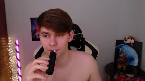 Snapshot of yourbilly chatting on December 2024 08:33:02 AM Billy online show from December 2024 08:33:02 AM
