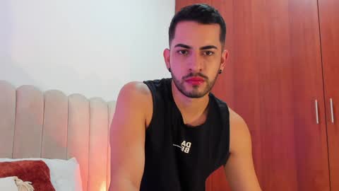 YOURBOYNEXTDOOR online show from December 2024 10:13:01 AM