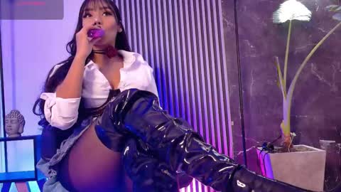 Selena online show from November 2025 06:46:01 AM