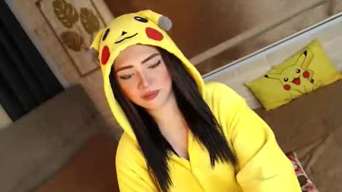 JEN  online show from September 2025 11:33:02 AM