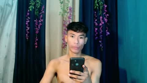 Rence online show from December 2024 06:17:01 PM