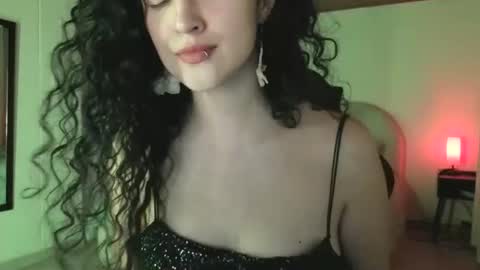 yourdreamgirl2025 online show from May 2026 01:03:01 AM