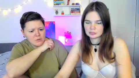 Snapshot of yourfantasyyyy_ chatting on February 2025 09:16:02 PM Tina and Kate online show from February 2025 09:16:02 PM