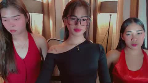 Snapshot of yourfavoratesunshine chatting on February 2026 11:13:01 AM Sunshine online show from February 2026 11:13:01 AM