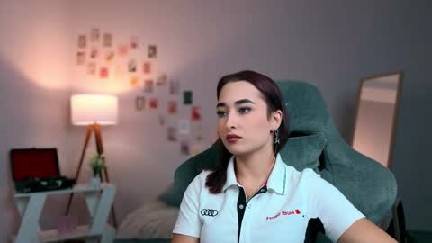 Snapshot of yourfitoviolett chatting on September 2025 01:12:02 PM violett online show from September 2025 01:12:02 PM