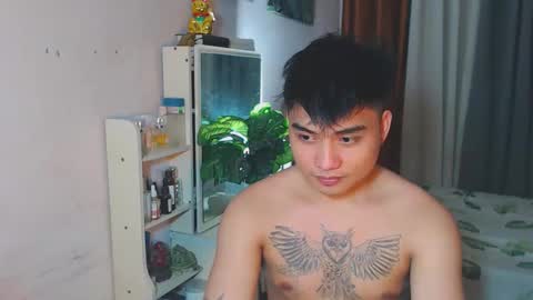 Snapshot of yourhandsome_hunk chatting on May 2026 09:32:02 PM Paul online show from May 2026 09:32:02 PM