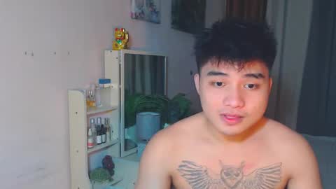 Snapshot of yourhandsome_hunk chatting on May 2026 11:30:02 AM Paul online show from May 2026 11:30:02 AM