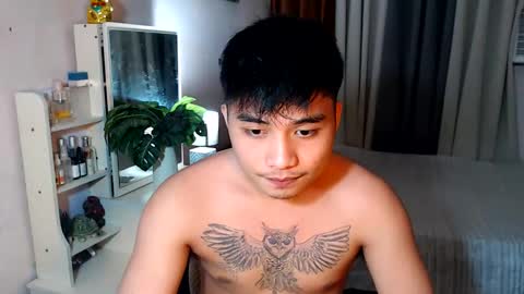Snapshot of yourhandsome_hunk chatting on May 2026 04:03:02 PM Paul online show from May 2026 04:03:02 PM