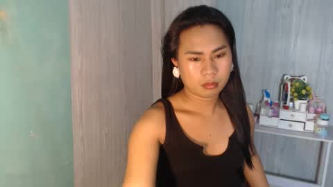 Mauie  online show from April 2026 02:37:02 AM