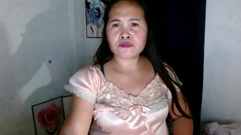 Snapshot of yourlove_regine chatting on November 2025 04:24:01 AM Regine online show from November 2025 04:24:01 AM