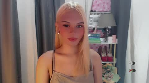 Snapshot of yourlovekylie chatting on July 2026 06:30:02 AM KYLIE MORE online show from July 2026 06:30:02 AM