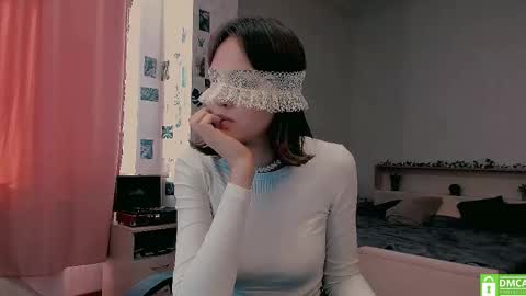 Nikol online show from September 2025 12:38:02 PM