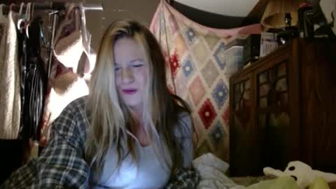 yourmomma999 online show from March 2025 03:59:02 AM