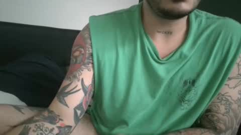 Snapshot of yourpersonalgeniusl chatting on January 2025 02:14:02 PM yourpersonalgeniusl online show from January 2025 02:14:02 PM