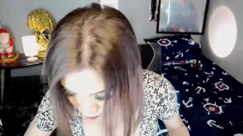 Snapshot of yourrfavoritets chatting on February 2025 07:10:01 PM kim online show from February 2025 07:10:01 PM