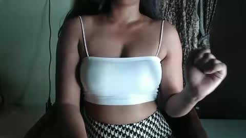 yoursassy_girl online show from September 2025 06:55:01 PM