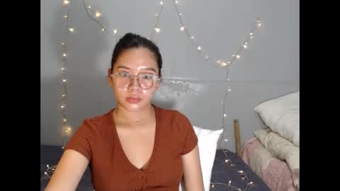 yoursexy_reb online show from December 2025 04:02:01 PM