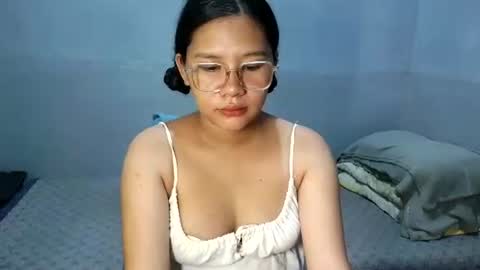 yoursexy_reb online show from February 2026 04:35:02 AM