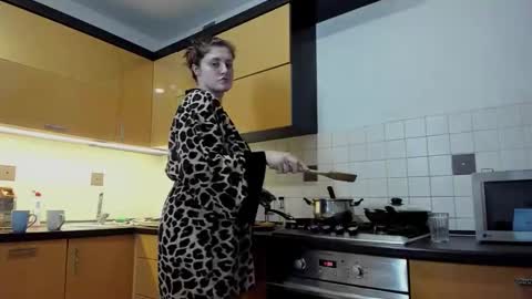 yoursexywifey online show from September 2025 04:34:02 PM