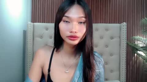 yoursluttyashxx online show from October 2025 05:55:02 PM