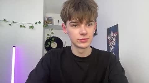 yoursweetyguy online show from April 2026 02:13:02 PM