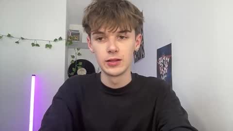 yoursweetyguy online show from April 2026 02:34:01 PM