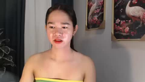 Snapshot of yourtinybunny chatting on September 2025 01:33:01 PM yourtinybunny online show from September 2025 01:33:01 PM